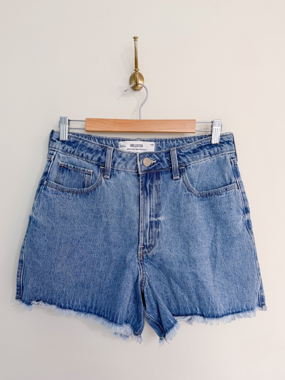 Hollister 90s Denim 4” Shorts